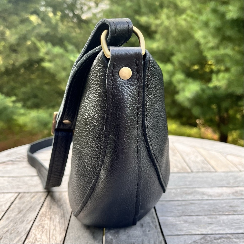 Portland Leather Goods Large Koala Sling Bag Crossbody Purse Black Pebbled - Picture 4 of 11